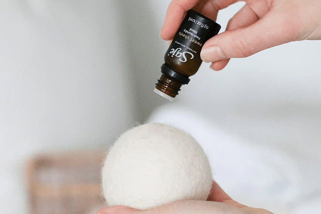 Diffuser blend and Laundry Ball 